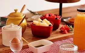 Viva! Farmhouse